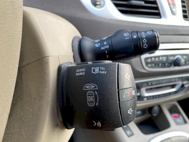 Renault Renault Megane III (B95) 1.9 dCi 130ch FAP Bose eco²