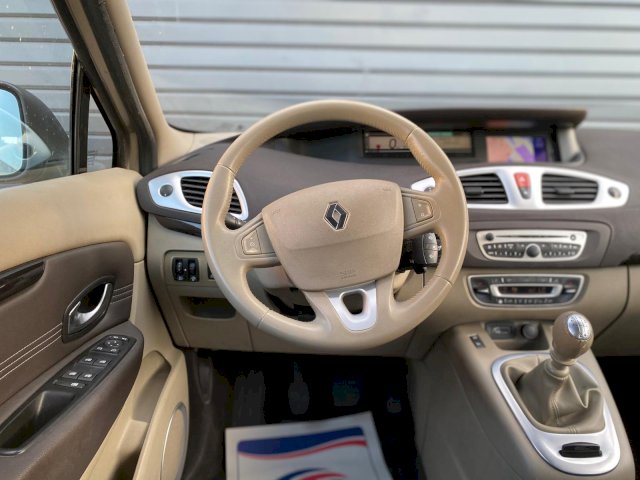 Renault Renault Megane III (B95) 1.9 dCi 130ch FAP Bose eco²