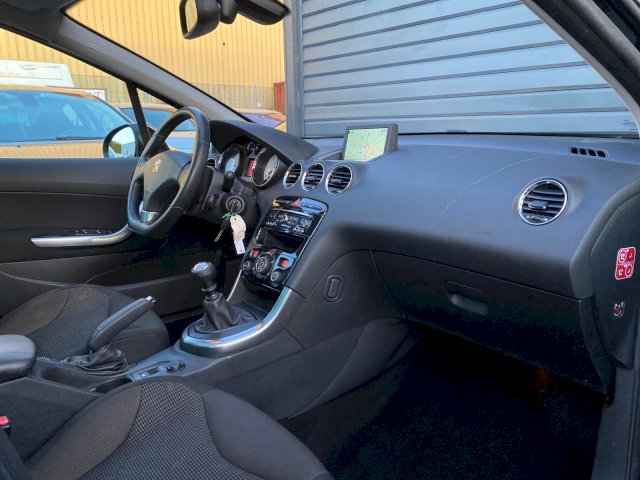 Peugeot Peugeot 308 II 1.6 e-HDi FAP 115ch Allure 5p