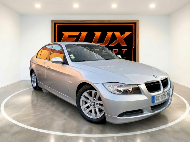 BMW BMW Série 3 V (E90) 318iA 129ch Sport