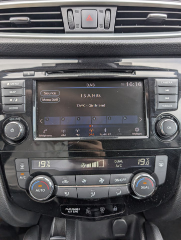 Nissan Nissan Qashqai 1.5 dCi 115ch N-Connecta +Toit pano
