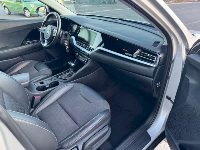 Kia Kia Niro 1.6 GDi 105ch HYBRIDE DCT6 Active 