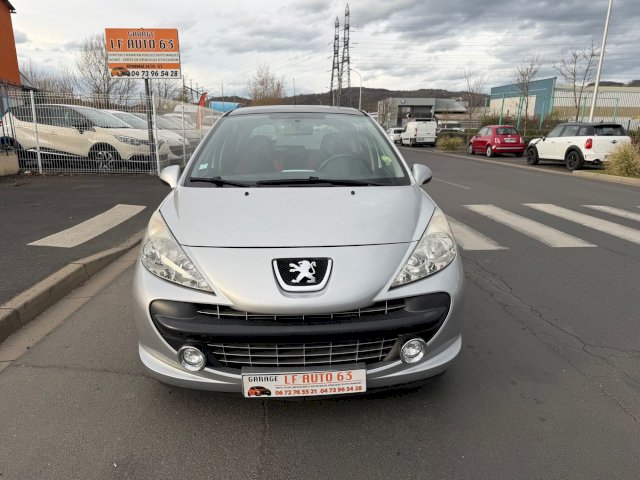 Peugeot Peugeot 207  1.4 Urban 5p