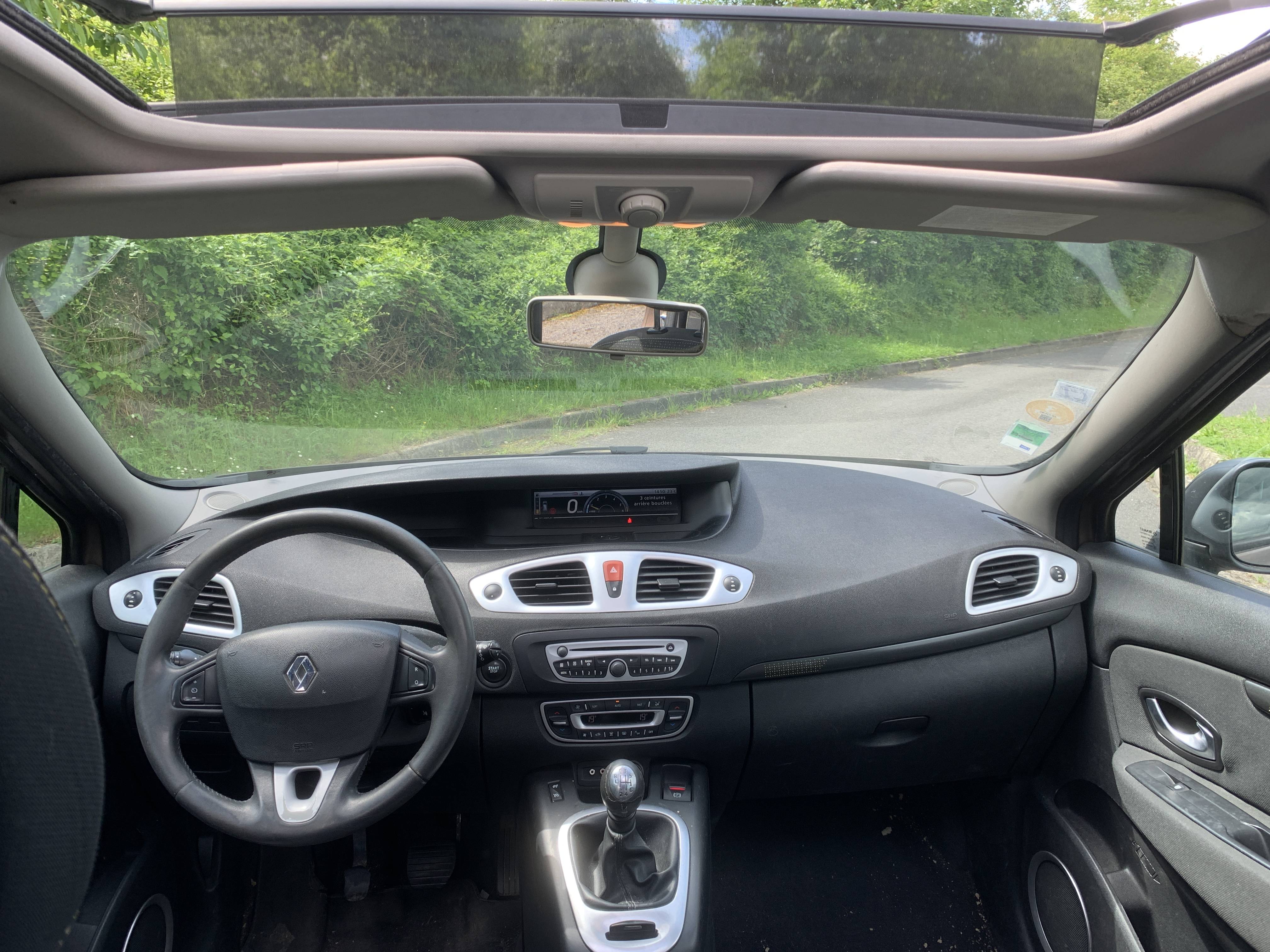 RENAULT GRAND SCENIC