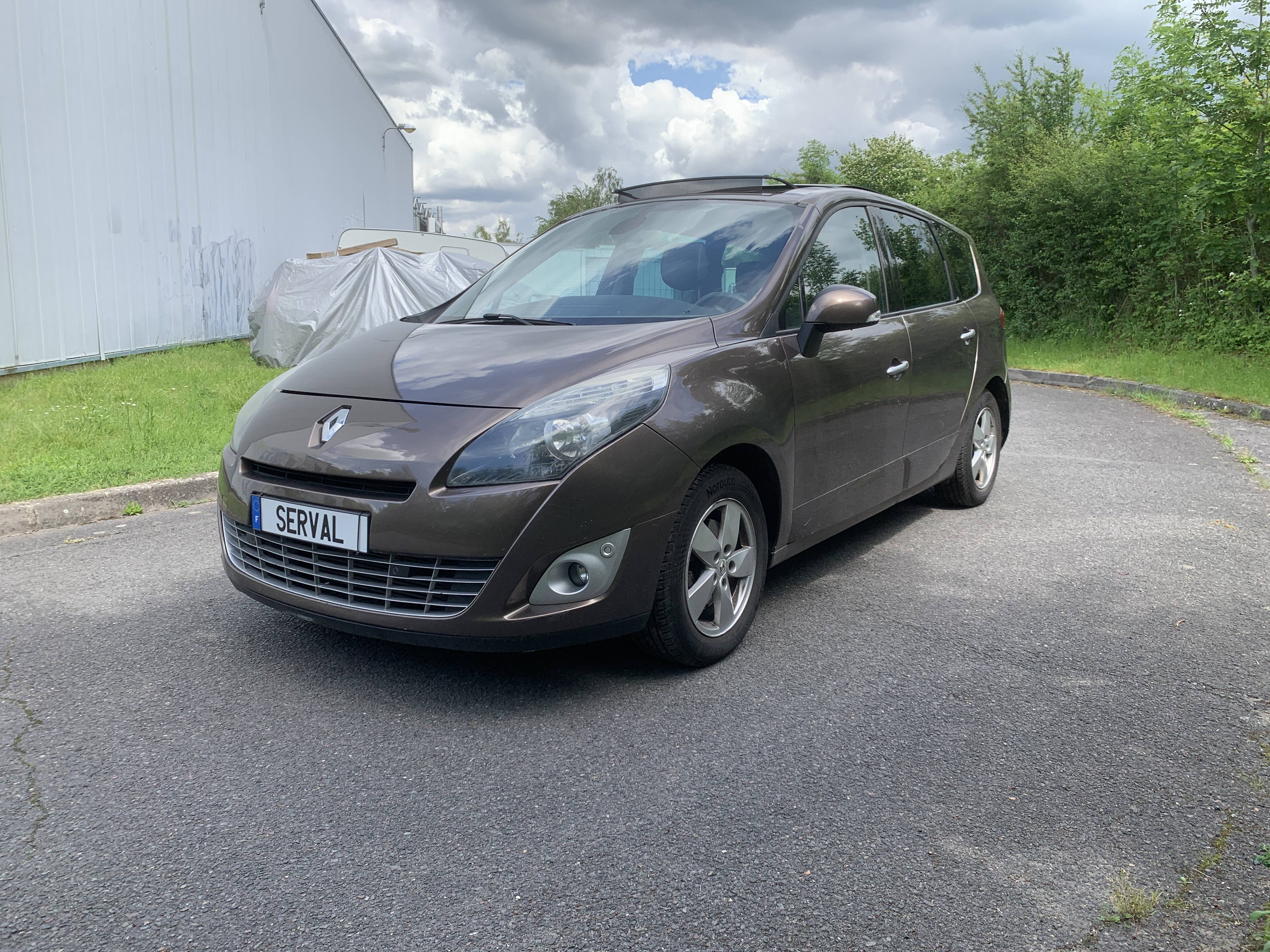 RENAULT GRAND SCENIC