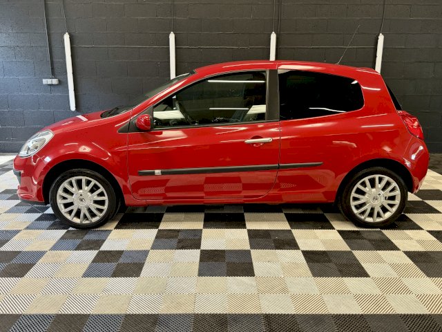 Renault Renault Clio III 1.2 16v 75ch 