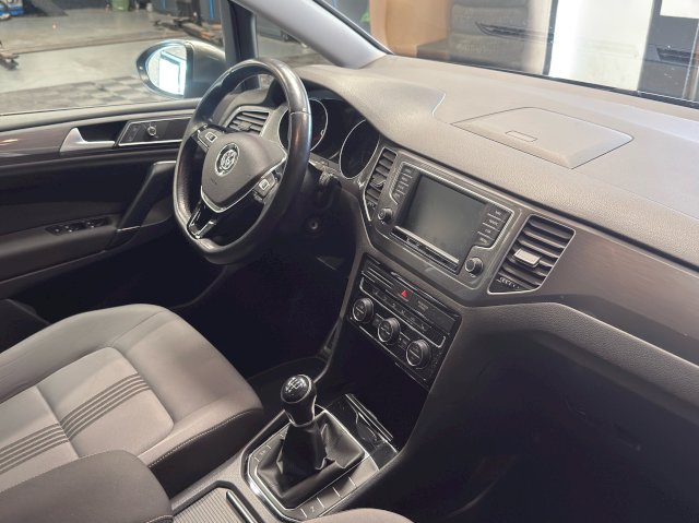 Volkswagen Volkswagen Golf Sportsvan  1.6 TDI 110ch BlueMotion Technology FAP Allstar