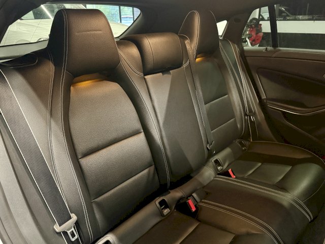 Mercedes-Benz Mercedes-Benz CLA SHOOTING BRAKE EDITION 220d