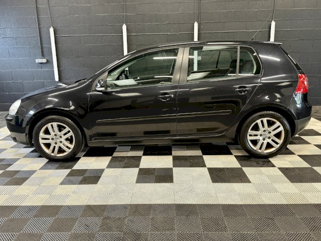 Volkswagen Volkswagen Golf V 1.6 102 Confortline 5p