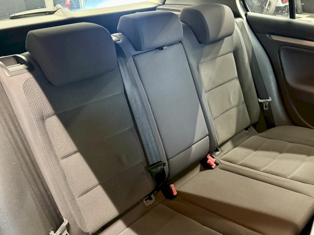 Volkswagen Volkswagen Golf V 1.6 102 Confortline 5p