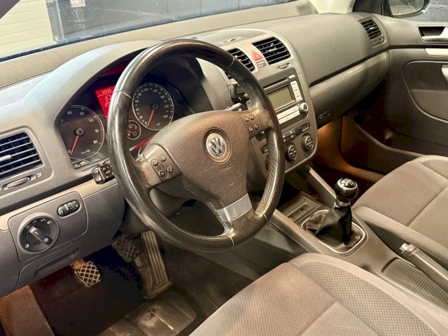Volkswagen Volkswagen Golf V 1.6 102 Confortline 5p