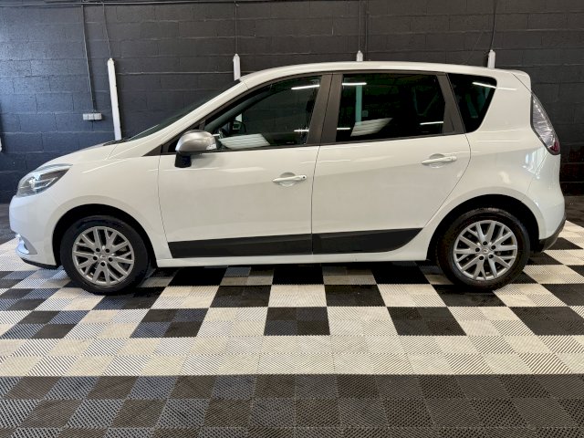 Renault Renault Scenic III LIMITED 1.5 DCI 110ch