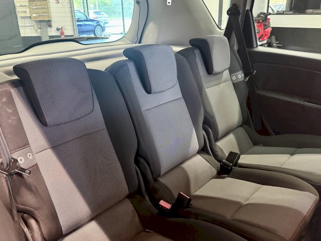 Renault Renault Scenic III LIMITED 1.5 DCI 110ch