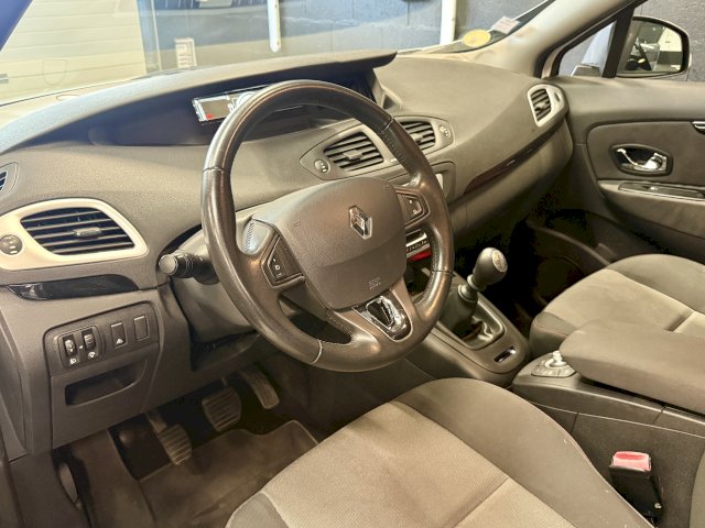 Renault Renault Scenic III LIMITED 1.5 DCI 110ch