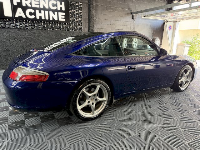 Porsche Porsche 911 III (996) 320ch Carrera 4 TipTronic