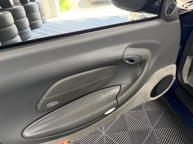 Porsche Porsche 911 III (996) 320ch Carrera 4 TipTronic