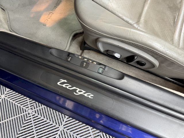 Porsche Porsche 911 III (996) 320ch Carrera 4 TipTronic