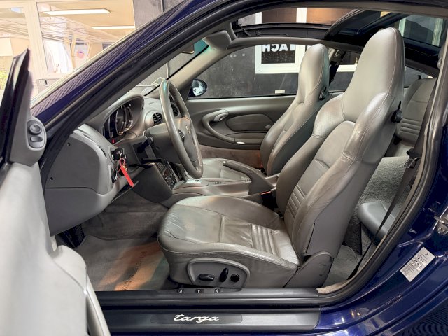 Porsche Porsche 911 III (996) 320ch Carrera 4 TipTronic