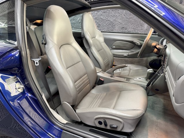 Porsche Porsche 911 III (996) 320ch Carrera 4 TipTronic