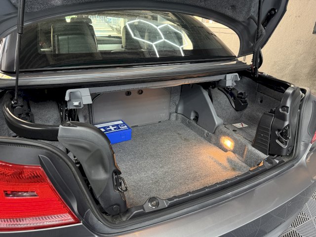 BMW BMW Série 3 V (E93) 325i 218ch Confort