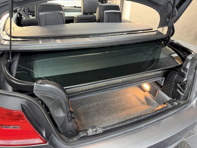 BMW BMW Série 3 V (E93) 325i 218ch Confort