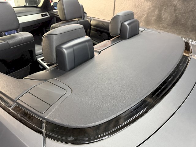 BMW BMW Série 3 V (E93) 325i 218ch Confort