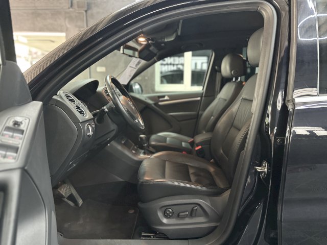 Volkswagen Volkswagen Tiguan 2.0 210 DSG R LINE