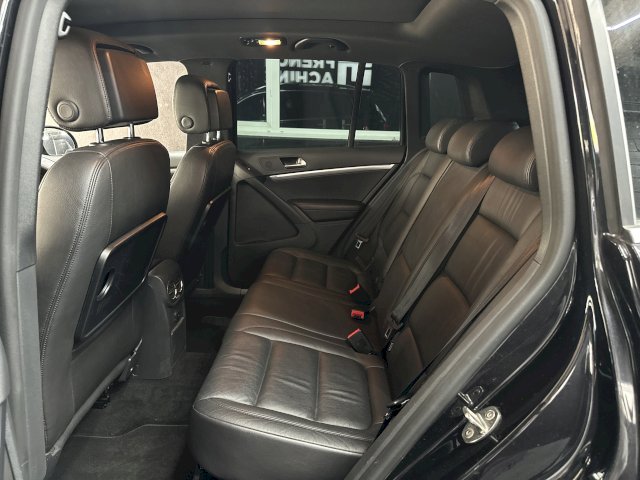 Volkswagen Volkswagen Tiguan 2.0 210 DSG R LINE