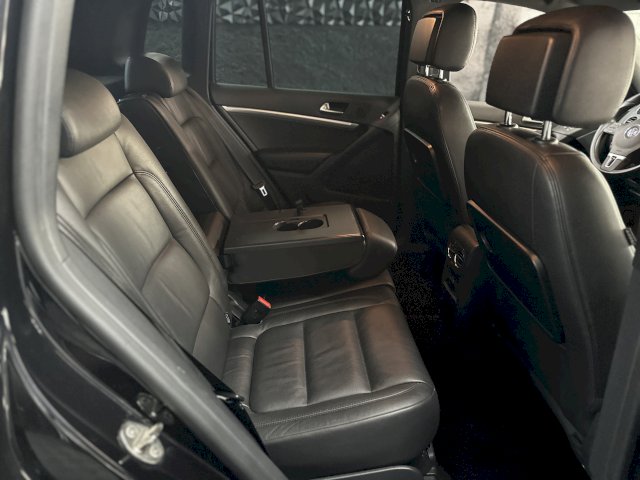 Volkswagen Volkswagen Tiguan 2.0 210 DSG R LINE