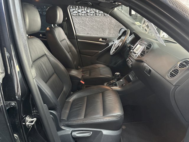 Volkswagen Volkswagen Tiguan 2.0 210 DSG R LINE