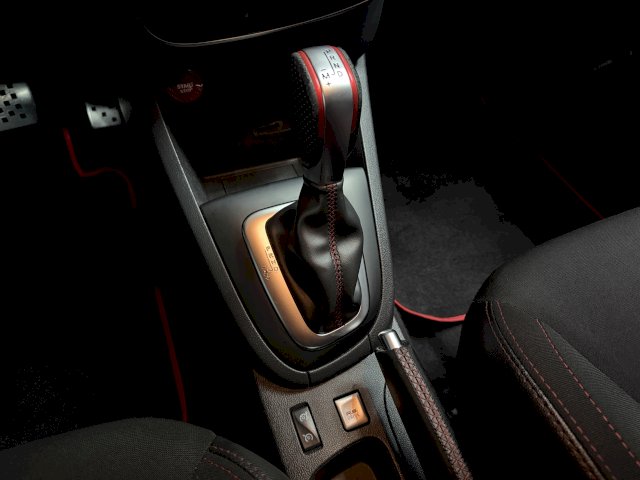 Renault Renault Clio IV (B98) 1.6 T 200ch RS EDC 5p
