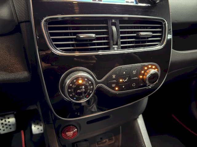 Renault Renault Clio IV (B98) 1.6 T 200ch RS EDC 5p