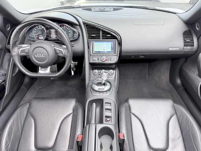Audi Audi R8  5.2 V10 FSI 525ch R tronic 6