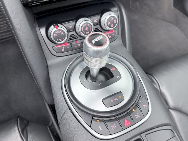 Audi Audi R8  5.2 V10 FSI 525ch R tronic 6