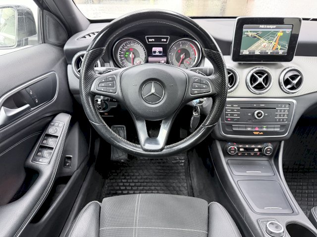 Mercedes-Benz Mercedes-Benz Classe GLA I (X156) 180 Sensation 7G-DCT