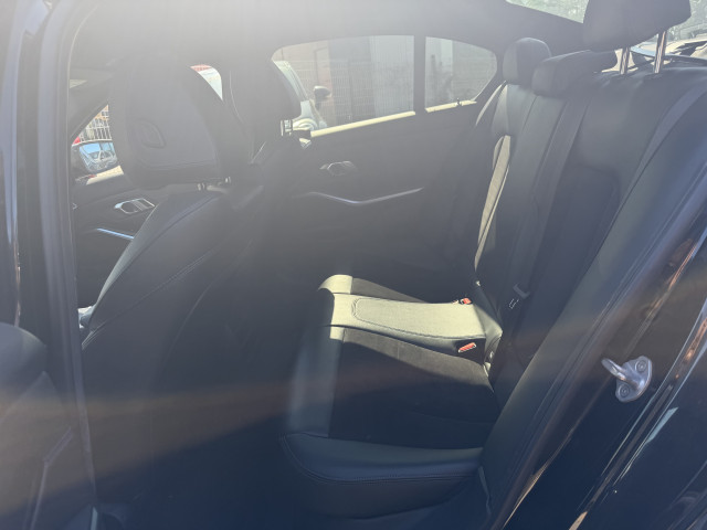 BMW BMW Série 3 318d 150ch M Sport