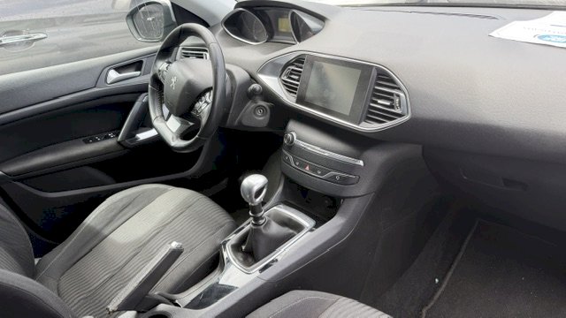 Peugeot PEUGEOT 308 / SA 1.2 e-THP 130 ALLURE