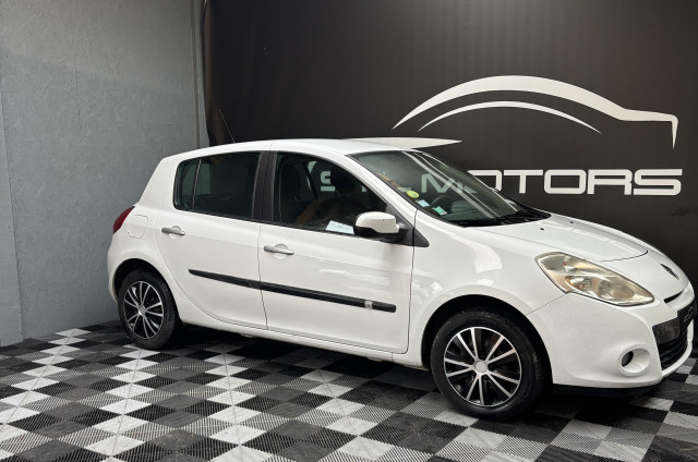Renault Renault Clio III 1.5 dCi 75ch Expression Clim 5p