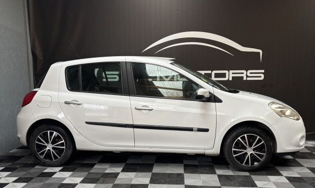 Renault Renault Clio III 1.5 dCi 75ch Expression Clim 5p
