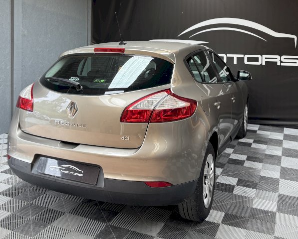 Renault Renault Megane III1.5 dCi 105ch Carminat TomTom