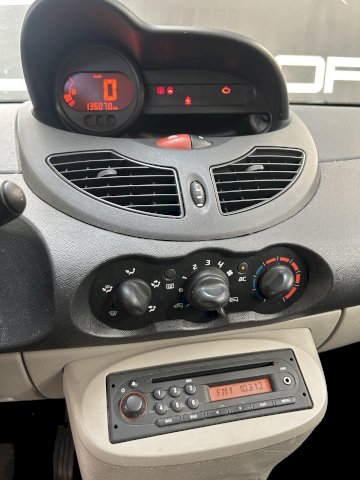 Renault Renault Twingo II (C44) 1.5 dCi 65ch Authentique