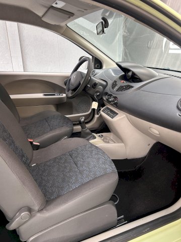 Renault Renault Twingo II (C44) 1.5 dCi 65ch Authentique