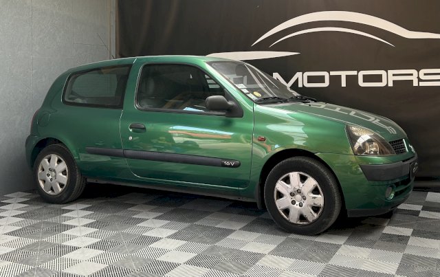 Renault Renault Clio II 1.2 16v 75ch Expression 3p