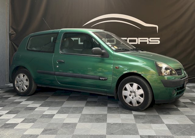 Renault Renault Clio II 1.2 16v 75ch Expression 3p