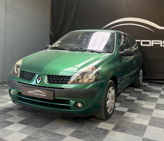 Renault Renault Clio II 1.2 16v 75ch Expression 3p