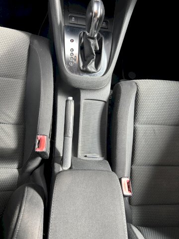 Volkswagen Volkswagen Golf VI 1.6 TDI 105 Confortline Business DSG7