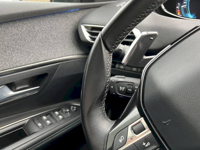 Peugeot Peugeot 3008 Plug-in Hybrid 225ch Allure Pack e-EAT8