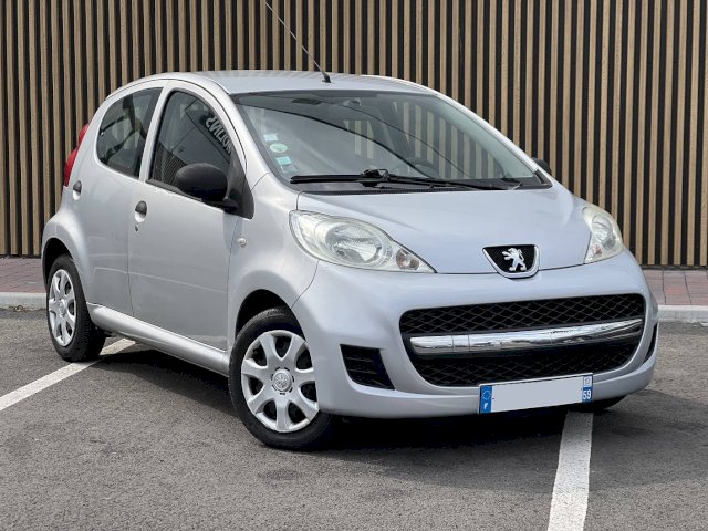 Peugeot Peugeot 107 1.0 12V 68 CV TRENDY 5 PORTES - MOTEUR A CHAINE TOYOTA