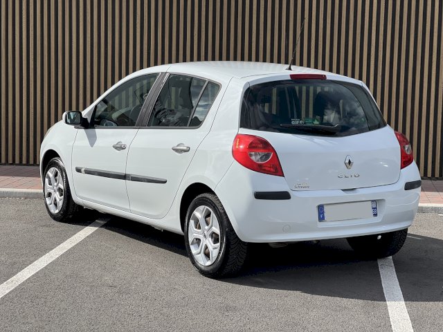Renault Renault Clio II 1.5 dCi65 Campus Authentique 5p