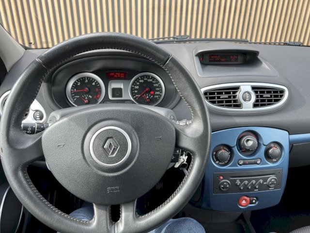 Renault Renault Clio II 1.5 dCi65 Campus Authentique 5p